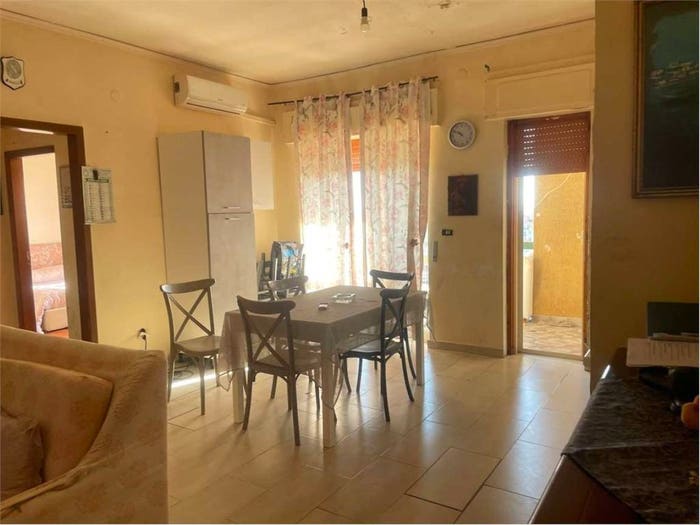 Appartamento quadrilocale in vendita in Via S Razzino, Mondragone