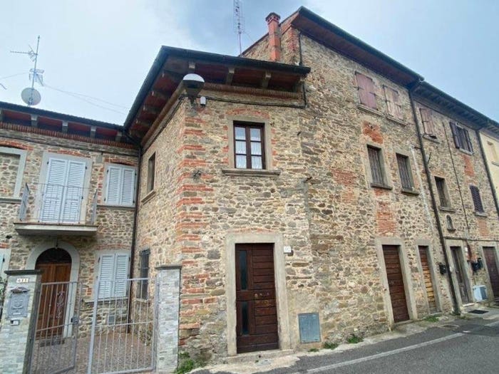 Appartamento quadrilocale in vendita in Giovi, Arezzo