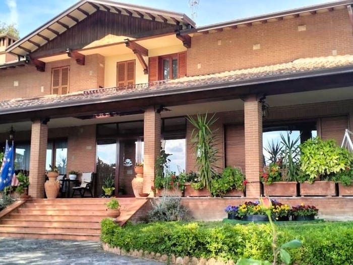 Casa con 6 locali in vendita in Centro, Magione
