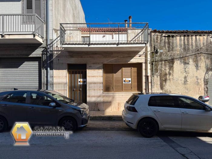 Casa con 6 locali in vendita in Via Garibaldi, Canicattini Bagni