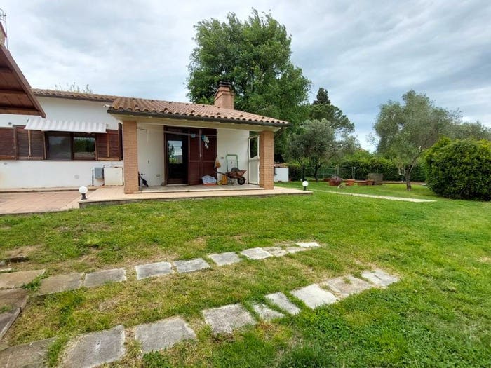 Casa quadrilocale in vendita in Strada del Madonnino, Braccagni, Grosseto