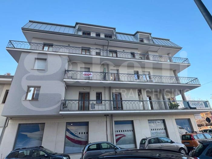 Appartamento quadrilocale in vendita in Via Dante Alighieri, Centro, Isernia
