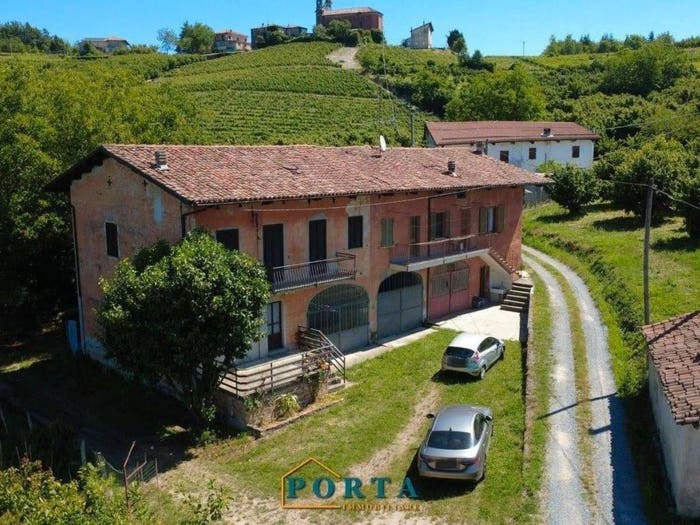Casa con 6 locali in vendita in Borgata Pra' del Pozzo, Clavesana