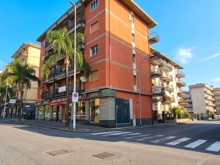 Appartamento con 5 locali in vendita in Via Imperia, Vulcania Sanzio, Catania