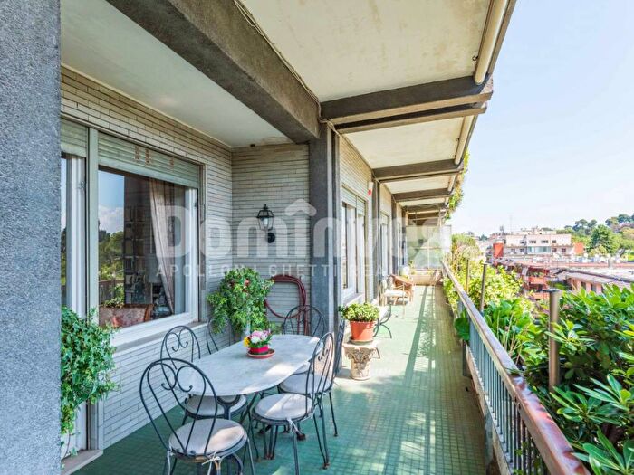 Appartamento trilocale in vendita in Via Franco Michelini Tocci, Medaglie d'Oro, Roma