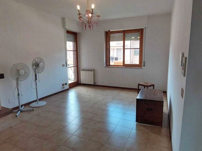 Appartamento con 6 locali in vendita in Via Barna, Centro, Asciano