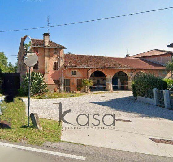 Casa quadrilocale in vendita in Castelfranco Veneto