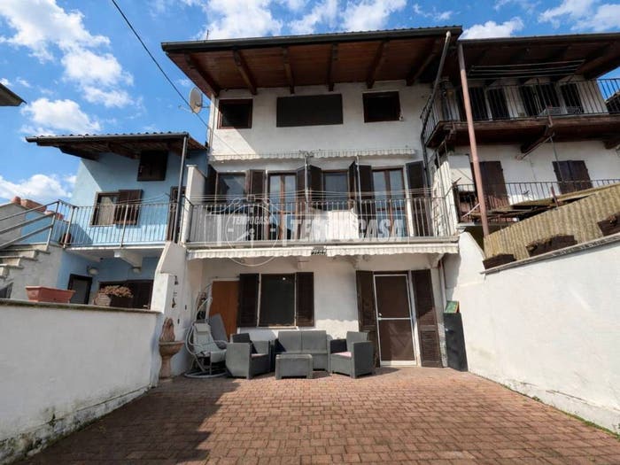 Casa quadrilocale in vendita in Vicolo sant'anna, Candia Canavese