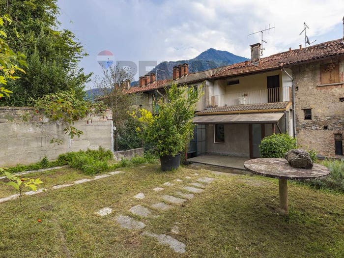 Appartamento quadrilocale in vendita in Laveno, LavenoMombello