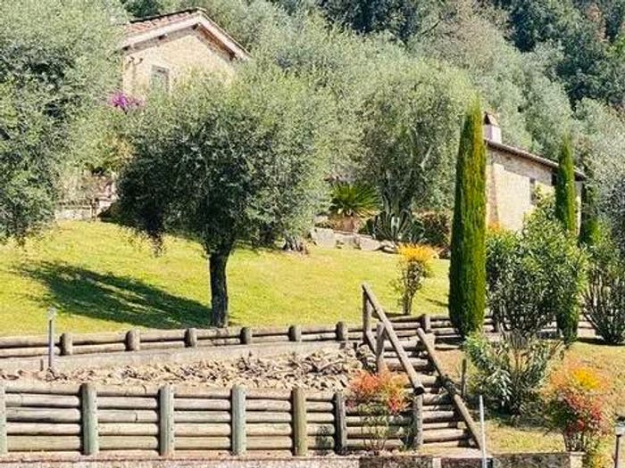 Casa con 6 locali in vendita in San Martino In Freddana Monsagr, Pescaglia