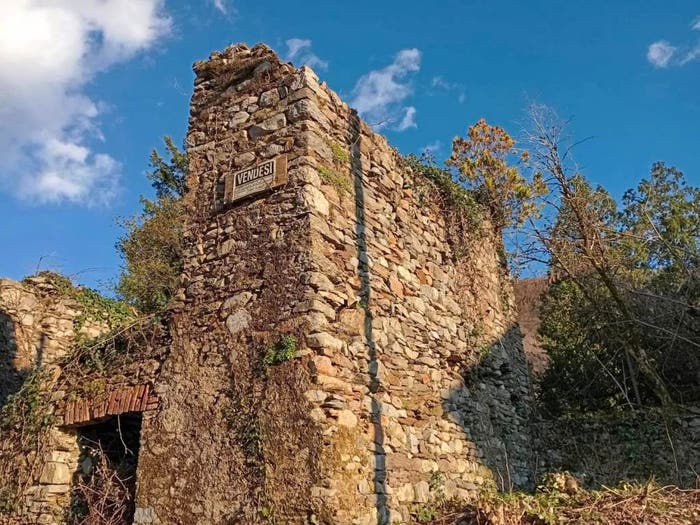 Casa bilocale in vendita in Via Carducci, Centro, Dumenza