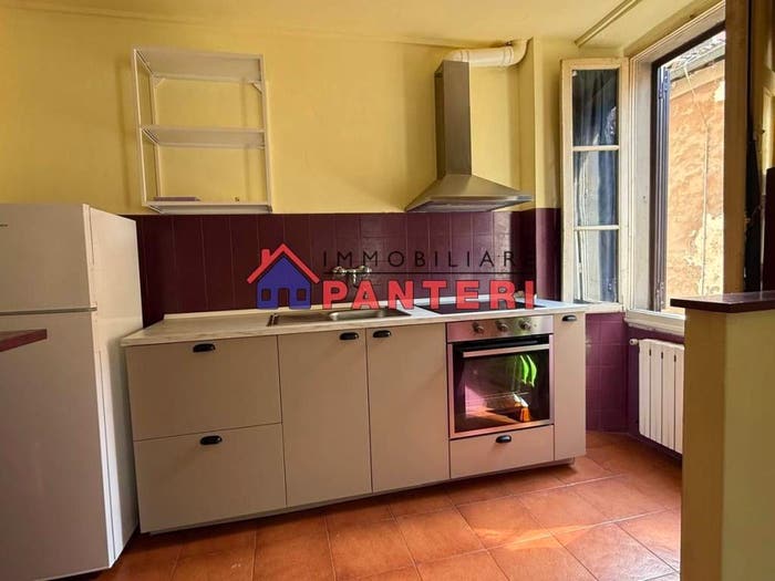 Appartamento bilocale in vendita in Piazza Giuseppe Mazzini, Centro, Pescia