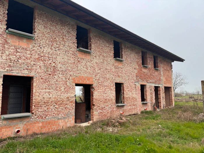 Casa quadrilocale in vendita in Via Cesare Battisti, Centro, Caselle Landi