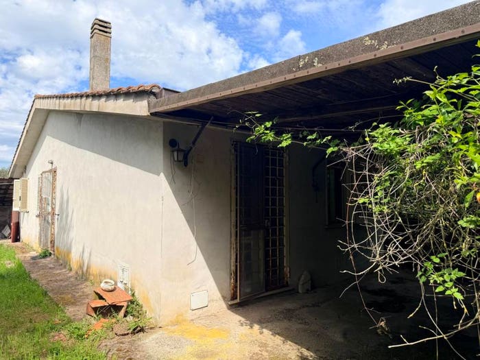 Casa trilocale in vendita in Strada Provinciale Verentana, Marta