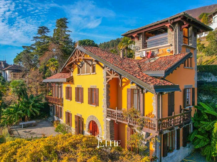 Casa con 6 locali in vendita in Via Guglielmo Marconi, Centro, Ghiffa