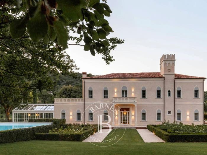 Casa con 6 locali in vendita in Teolo