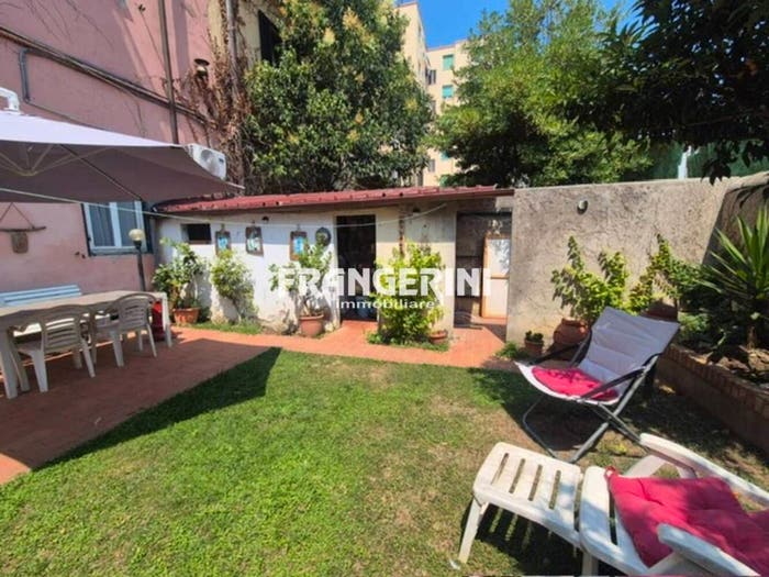 Appartamento quadrilocale in vendita in Via Giovanni Marradi, Piazza Roma Borgo Cappuccini, Livorno