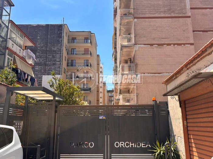 Appartamento quadrilocale in vendita in Via Vicinale San Donato, Pianura, Napoli