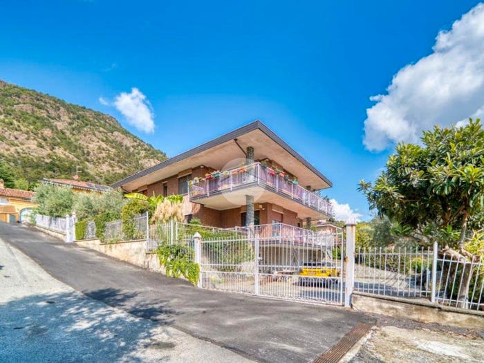 Appartamento con 5 locali in vendita in Via Monte Grappa, Piossasco