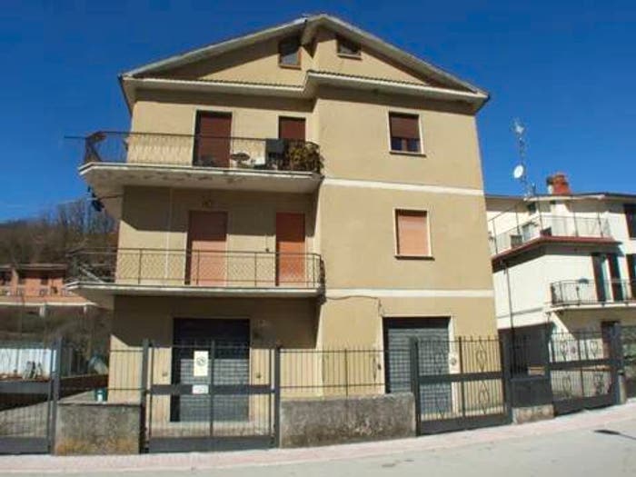 Appartamento trilocale in vendita in Via Aquila No Number, Centro, Carsoli