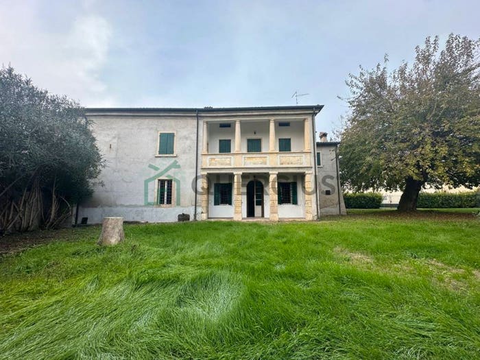 Casa con 6 locali in vendita in Via Conti Da Prato, Centro, Caldiero