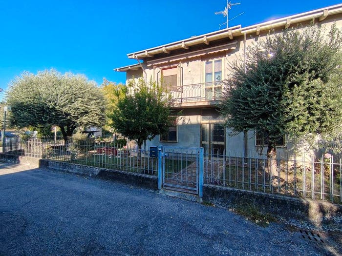 Casa con 6 locali in vendita in Via Portogallo, Centro, Guastalla