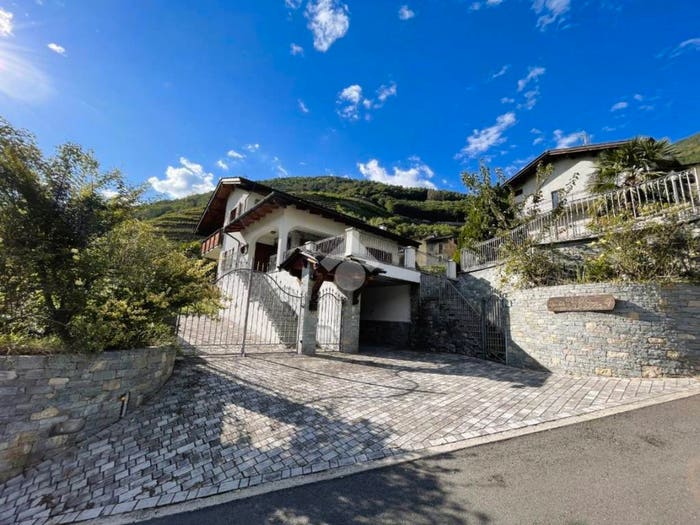 Casa con 6 locali in vendita in Via ai Monti, Centro, Bianzone