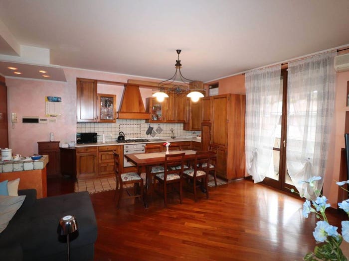 Appartamento bilocale in vendita in Via Monte Rosa, Centro, Ceriano Laghetto