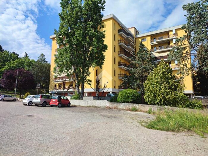 Appartamento trilocale in vendita in Via Luigi Settembrini, Chiugiana La Commenda, Corciano