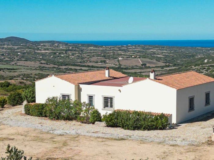 Casa con 6 locali in vendita in SP, Aglientu