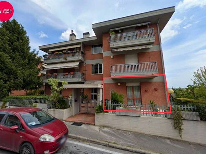Appartamento con 5 locali in vendita in Via G Rossini, Centro, Corridonia