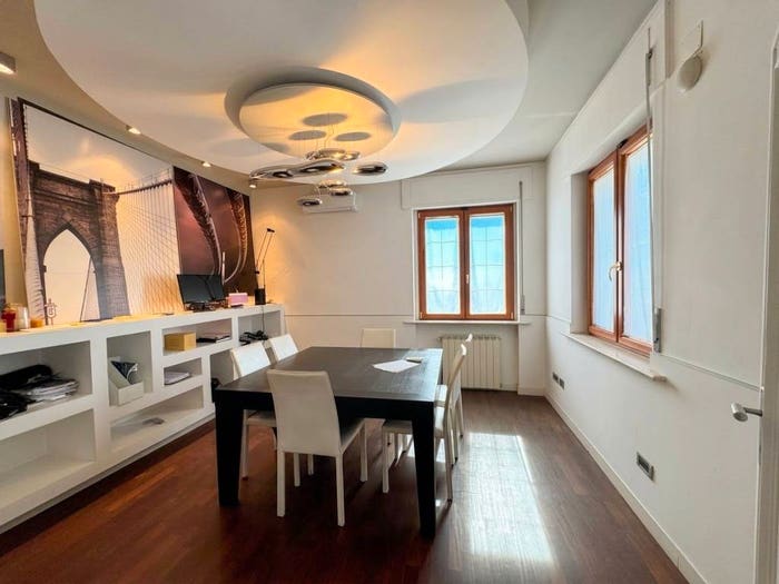 Appartamento quadrilocale in vendita in Via dei Peligni, Porta Nuova, Pescara