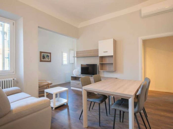 Appartamento quadrilocale in affitto in Via di Barbano, San Marco SS Annunziata, Firenze