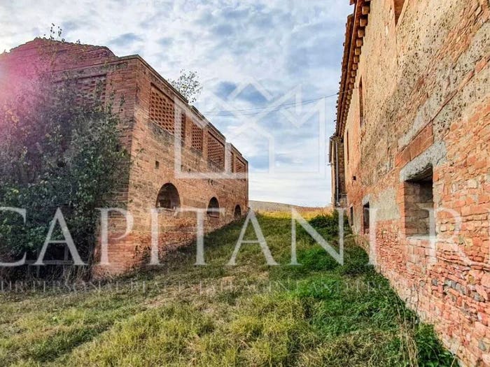 Casa con 6 locali in vendita in Via di Villa Canina, Monteroni d'Arbia