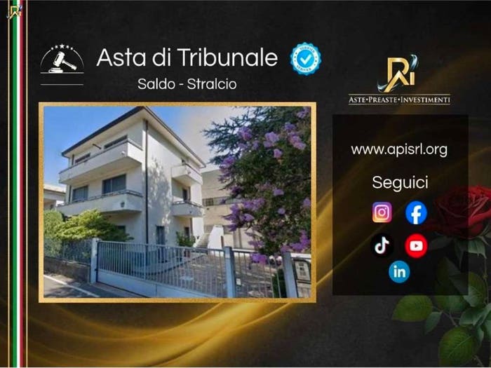 Appartamento quadrilocale in vendita in Via Lario, Semicentro, Cantù