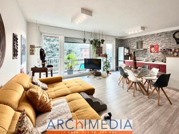 Appartamento trilocale in vendita in Via Roma, Centro, Castronno