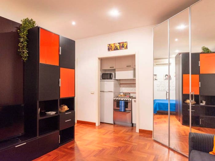 Appartamento monolocale in vendita in Via Roberto Bracco, Porto Municipio, Napoli