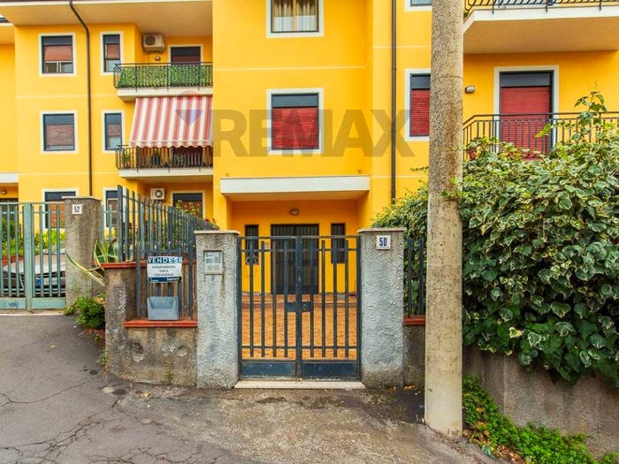 Appartamento con 6 locali in vendita in Centro, Pedara