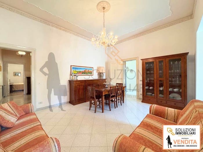 Appartamento con 6 locali in vendita in Via Nino Bixio, Centro, Trapani