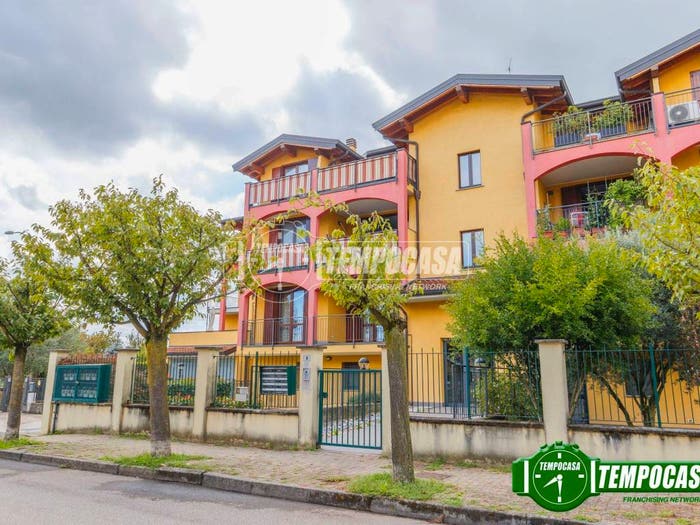 Appartamento trilocale in vendita in Via E Mattei, Gaggiano