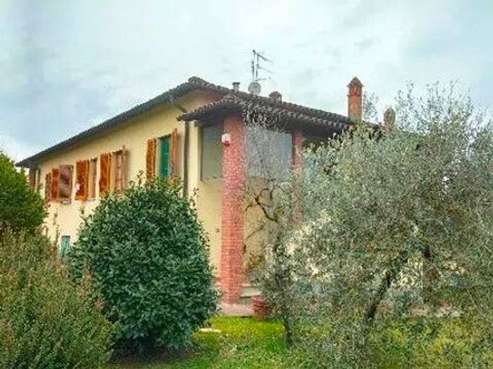 Casa con 6 locali in vendita in Via Di Mercatale, Frazioni Collinari, Montevarchi
