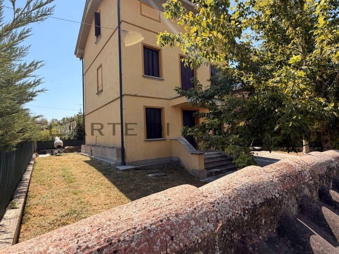 Casa con 6 locali in vendita in Via Risorgimento, Padulle, Sala Bolognese