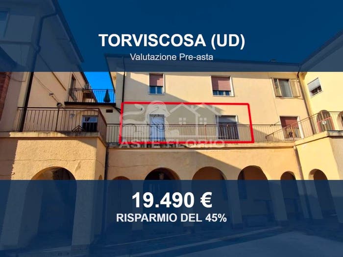 Appartamento quadrilocale in vendita in Via Roma, Centro, Torviscosa