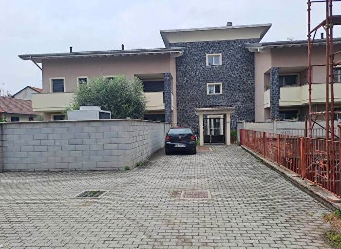 Appartamento trilocale in vendita in Via Luigi Cadorna, Centro, Nerviano