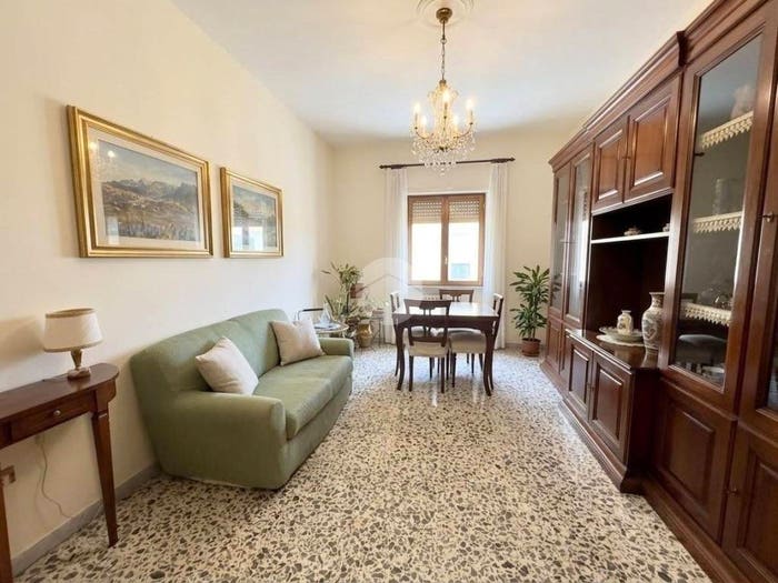 Appartamento con 5 locali in vendita in Via Gabriele Jannelli, Rione Alto, Napoli
