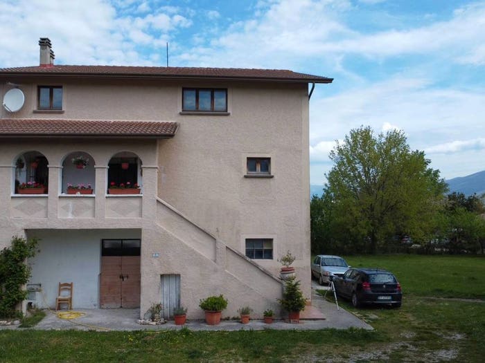 Casa con 6 locali in vendita in Via Lussemburgo, Cerqueto, Gualdo Tadino