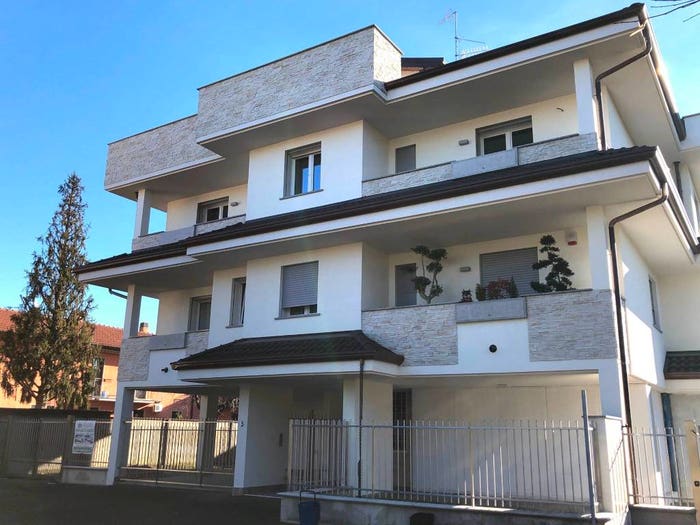 Appartamento quadrilocale in vendita in Via G Rossini, Rescaldina