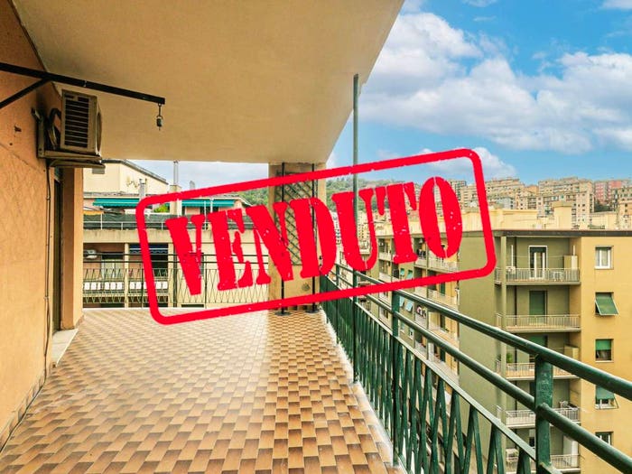 Appartamento trilocale in vendita in Viale Virginia Centurione Bracelli, Marassi, Genova