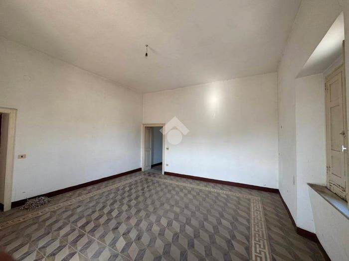 Appartamento trilocale in vendita in Via Santa Lucia, Centro, Minturno