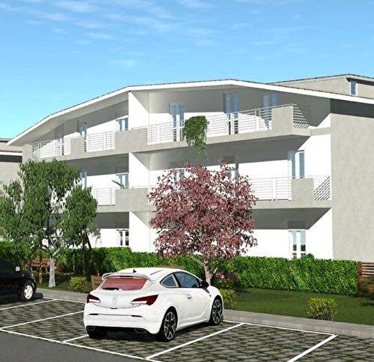 Appartamento trilocale in vendita in Traversa I Via Grazia Deledda, Marina Di Davoli, Davoli